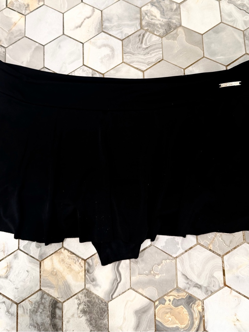 ZeroXposur Black Swim Skirt with Built-In bottoms Sz 14/xL